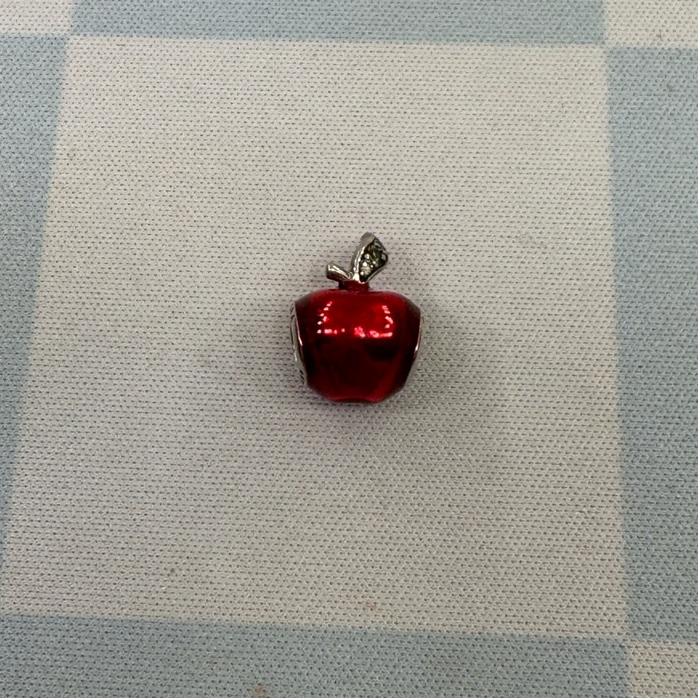 Pandora Disney Snow White Red Apple Enamel - Picture 6 of 6